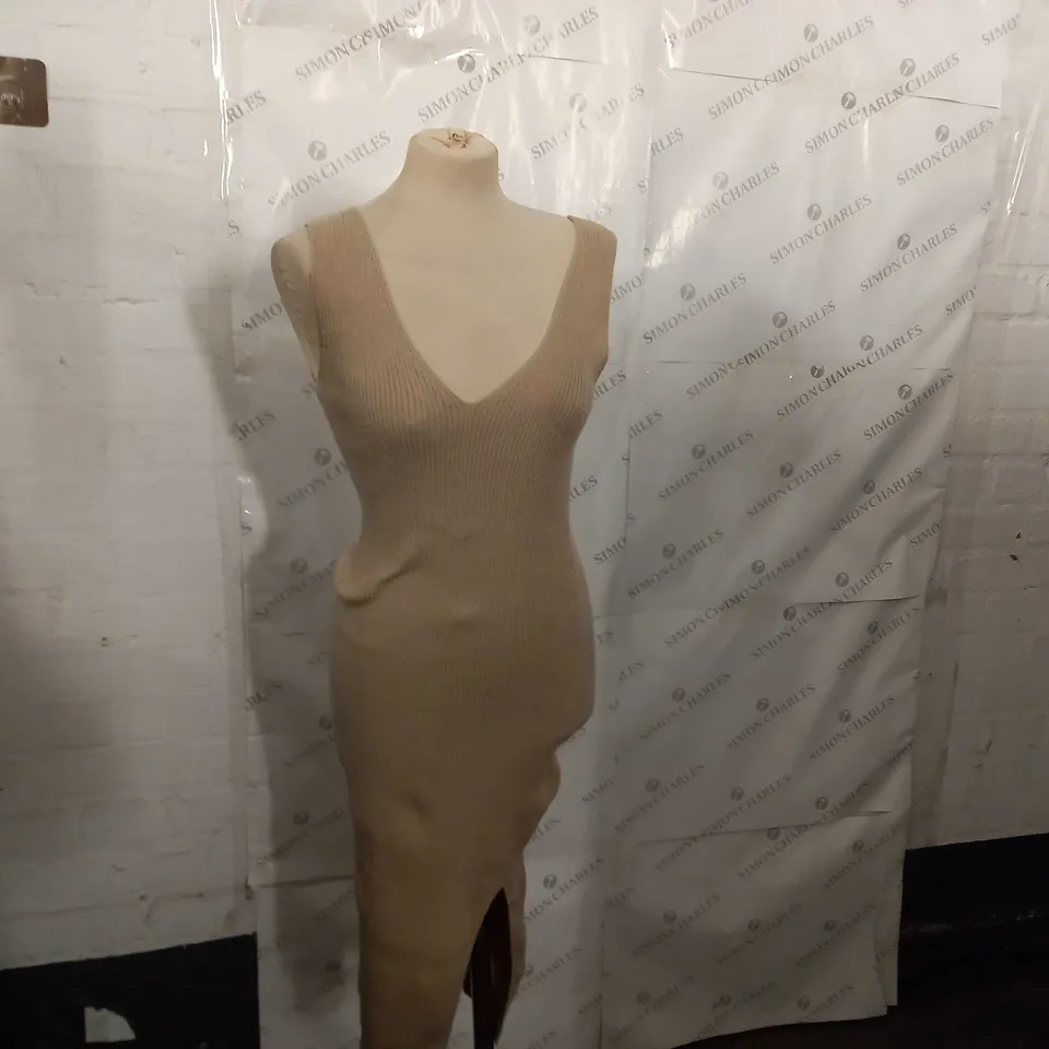 PRETTY LITTLE THING BEIGE COTTON STRAPPED DRESS - M