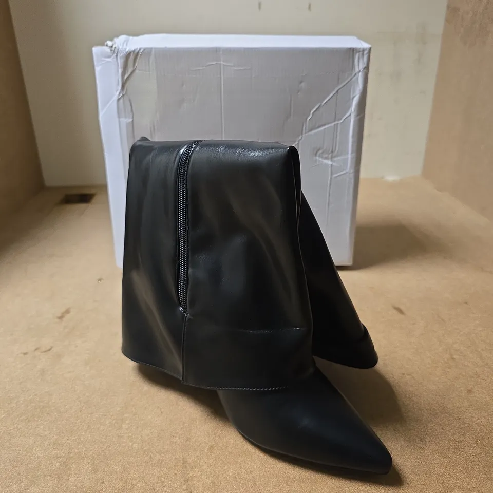 SOLE LONDON BLACK LEATHER ANKLE BOOTS WITH ZIP FASTENING – WOMEN'S - UK SIZE 8