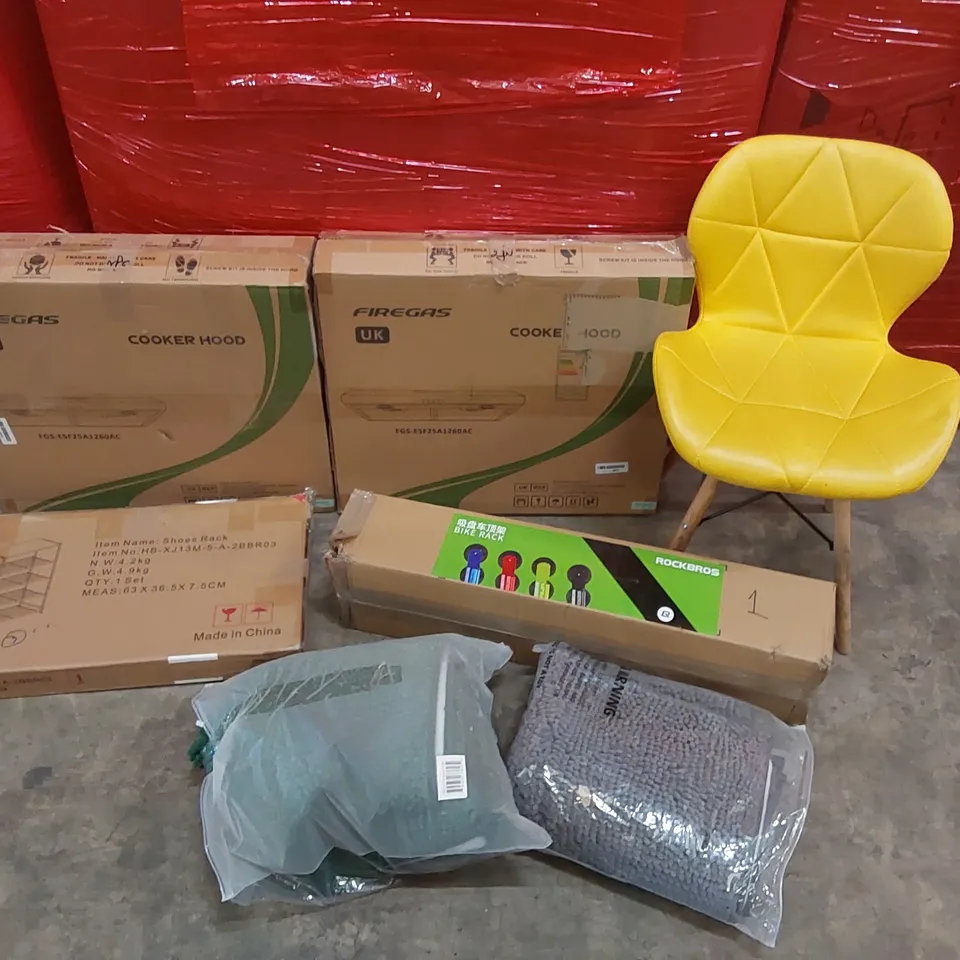 PALLET OF ASSORTED CONSUMER PRODUCTS TO INCLUDE: COOKER HOODS, SHOE RACK, BIKE RACK, CHAIR, BATH MATS ECT