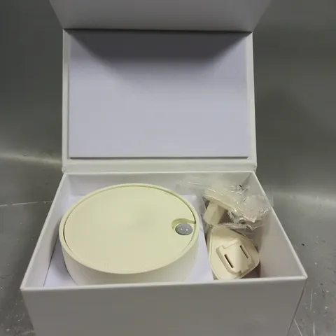 BOXED THE WHITE COMPANY MOTION SENSOR PLUG IN DIFFUSER