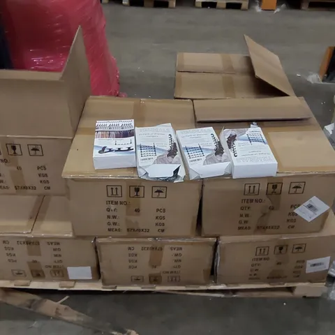 PALLET CONTAINING APPROXIMATELY 8 BOXES OF 40x 10PCS TRADEALS WONDER HANGERS