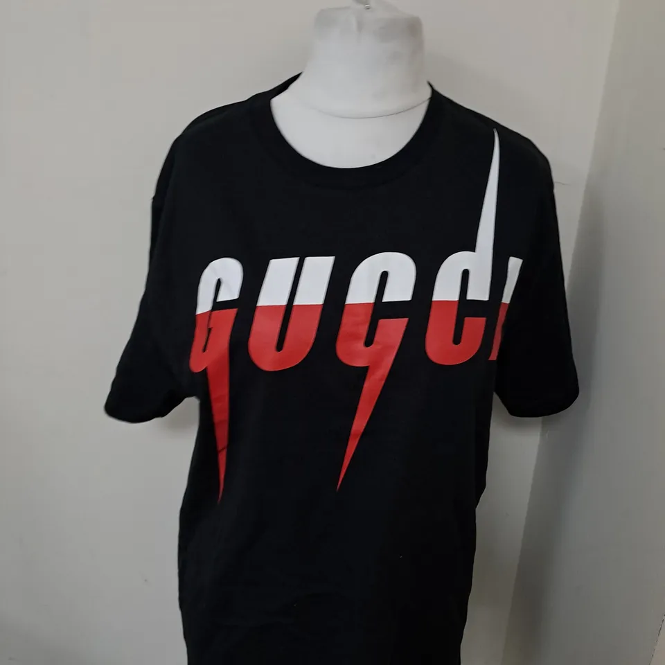 GUCCI CASUAL GRAPHIC T-SHIRT SIZE UNSPECIFIED