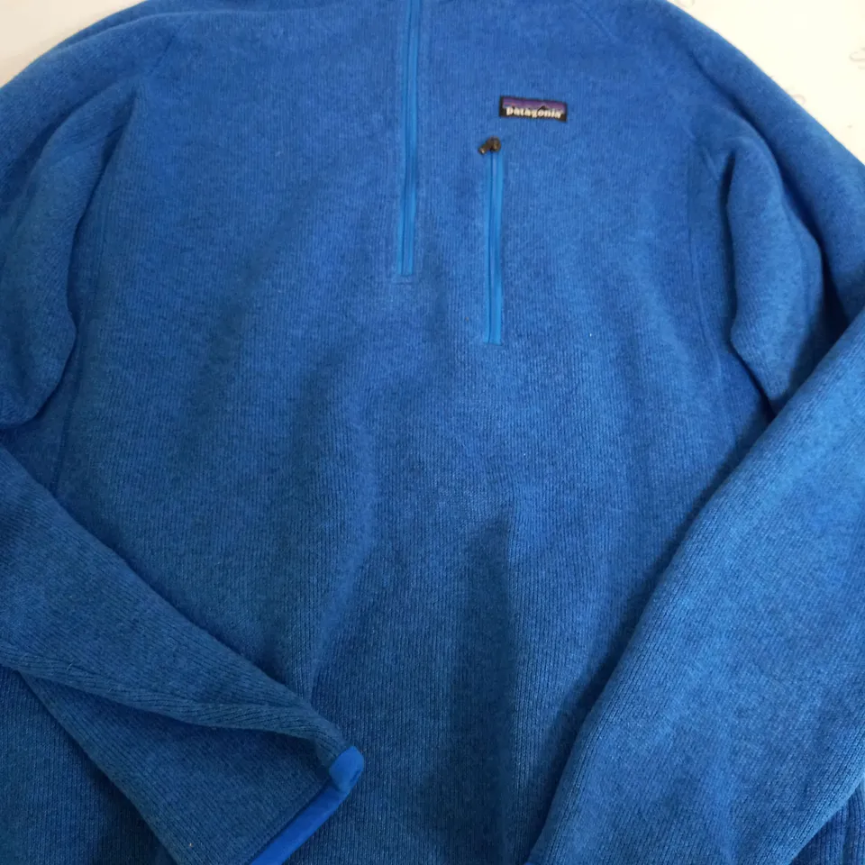 PATAGONIA FLEECE QUARTER ZIP IN BLUE - MEDIUM