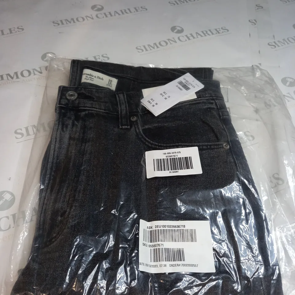 ABERCROMBIE & FITCH DARK GREY THE MM JEANS SIZE 30
