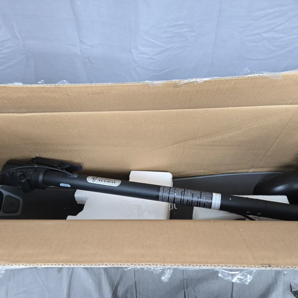 SEGWAY E2 PLUS B II ELECTRIC SCOOTER - COLLECTION ONLY