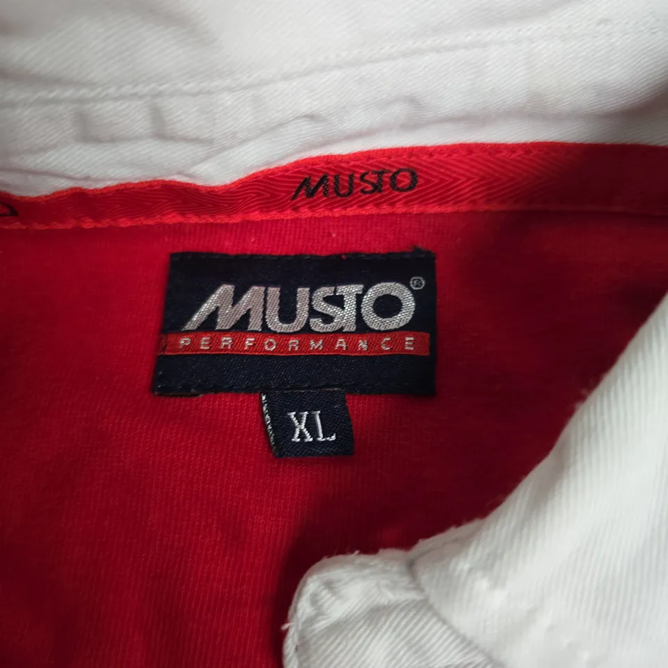 MUSTO PERFORMANCE RUGBY SHIRT – STRIPED NAVY/WHITE/RED, UK XL