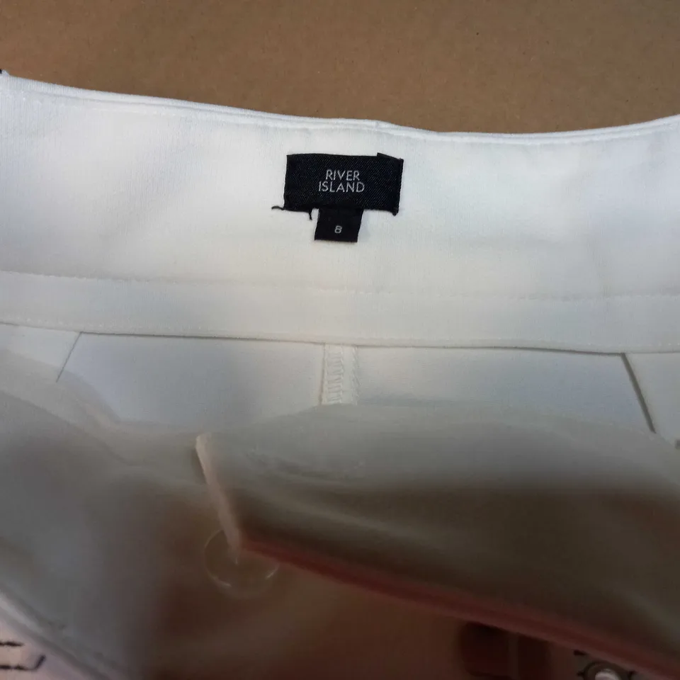 RIVER ISLAND WHITE BELTED SUIT SHORTS - SIZE 8