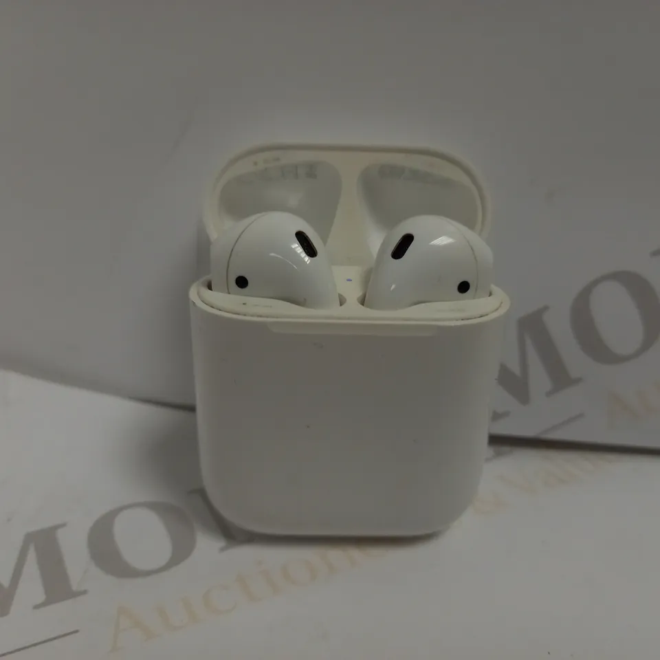 APPLE AIRPODS A1602