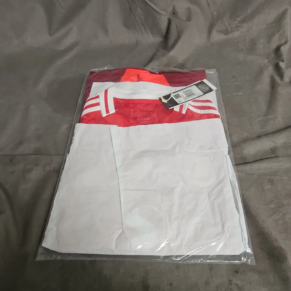 BAGGED ADIDAS MANCHESTER UNITED FC 24/25 HOME JERSEY IN RED SIZE L