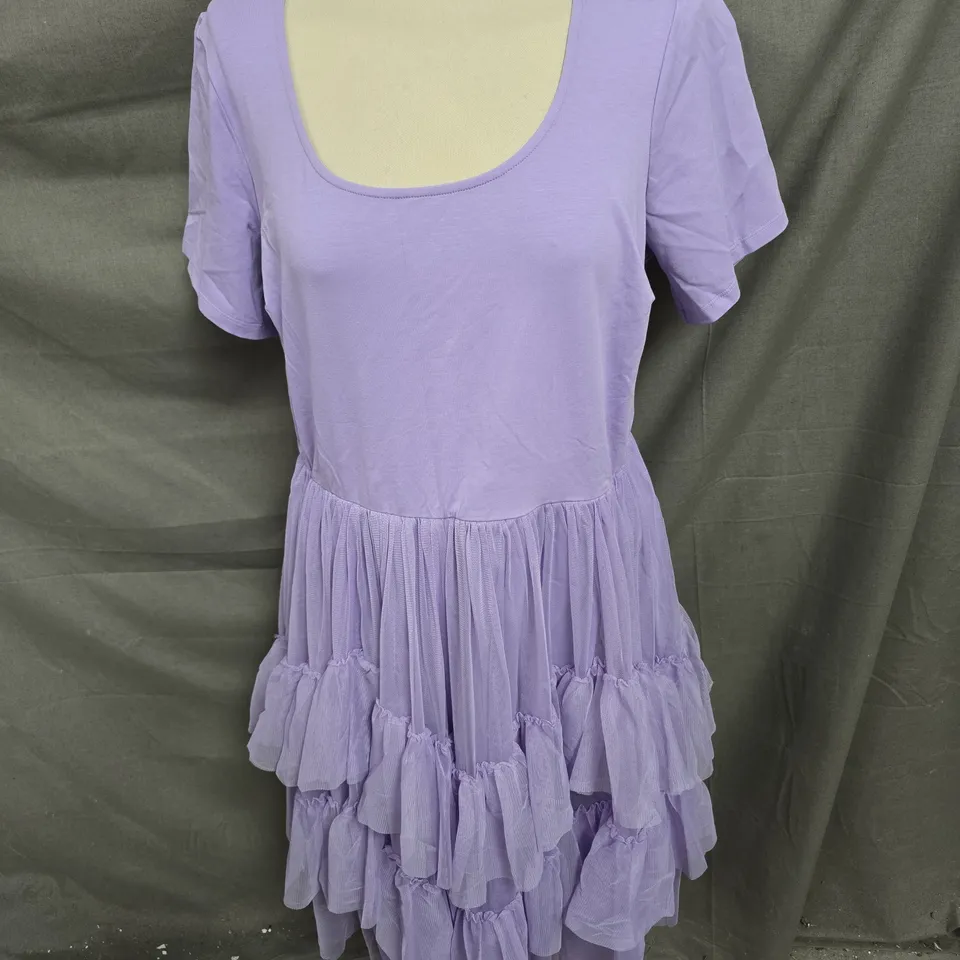 SNAG TEE MESH DRESS IN LAVENDER FIELDS SIZE E