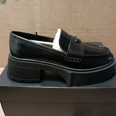 BOXED PAIR OF COACH LEAH PLATFORM LEATHER SHOES IN BLACK - US 8