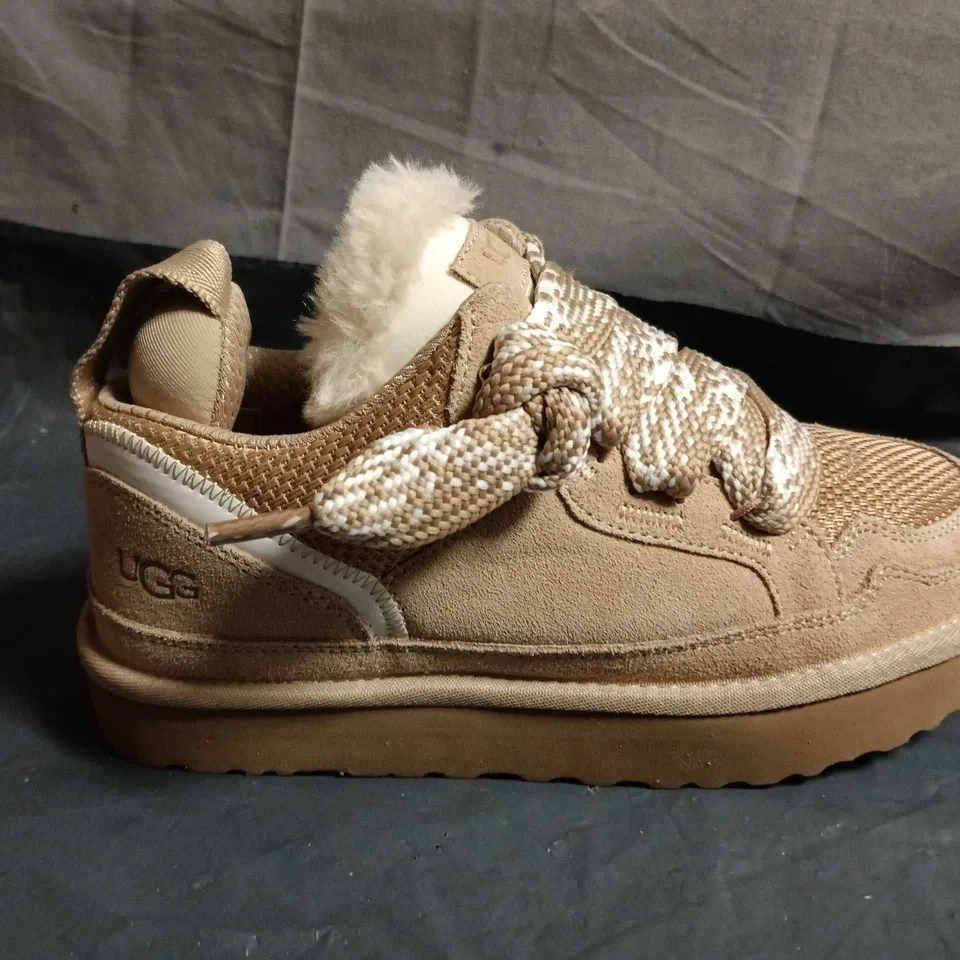 UGG ' BROWN SUEDE BOOTS WITH SHEARLING LINING - UK SIZE 4