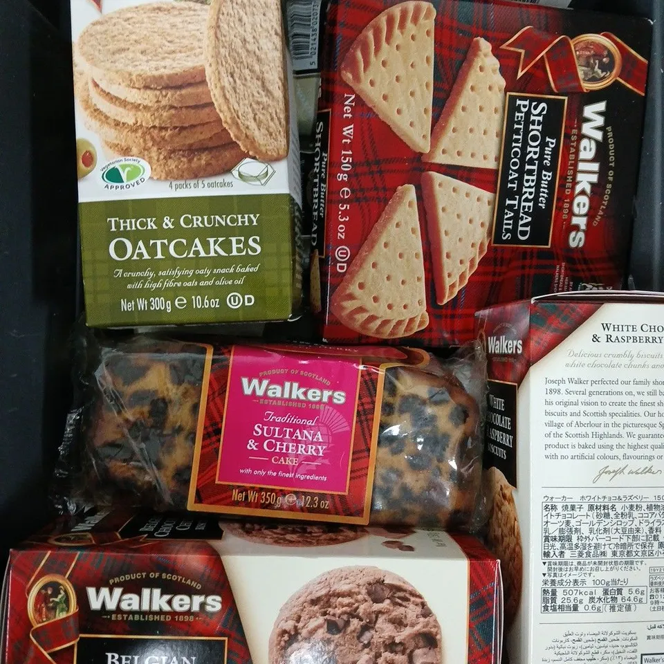 APPROXIMATELY 10 ASSORTED FOOD PRODUCTS TO INCLUDE WALKERS SHORTBREAD, OATCAKES, SULTANA CAKE ETC 