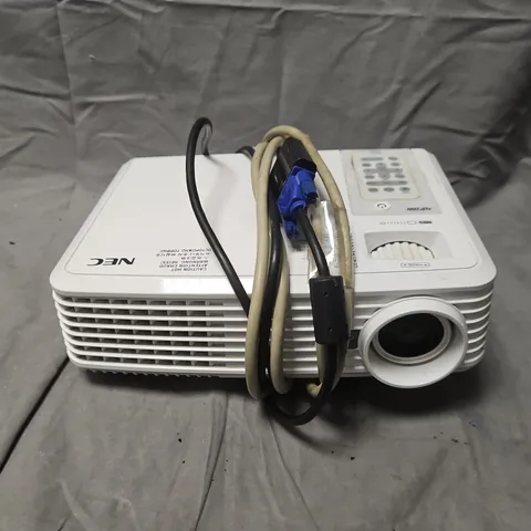NEC NP200 PROJECTOR – WHITE, 100-240V