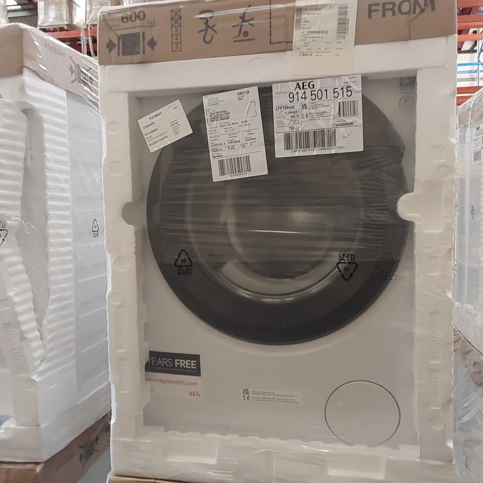 AEG 7000 SERIES WASHING MACHINE LFR73944B, PROSTEAM FREESTANDING WASHING MACHINE USING 96% LESS WATER, 9KG LOAD, 1400RPM SPIN, ENERGY CLASS A, WHITE