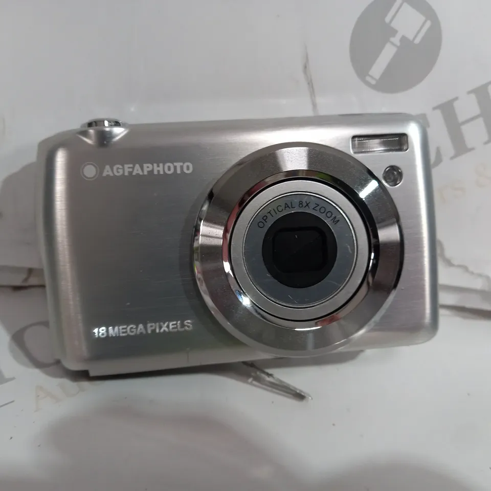 BOXED AGFAPHOTO DIGITAL CAMERA DH954