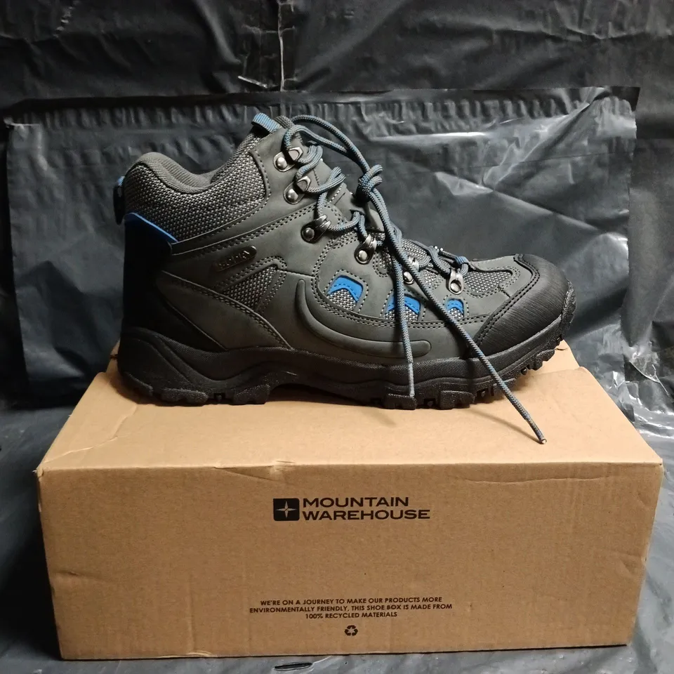 MOUNTAIN WAREHOUSE MEN'S HIKING BOOTS – GREY/BLACK WITH BLUE EYELETS SIZE 8