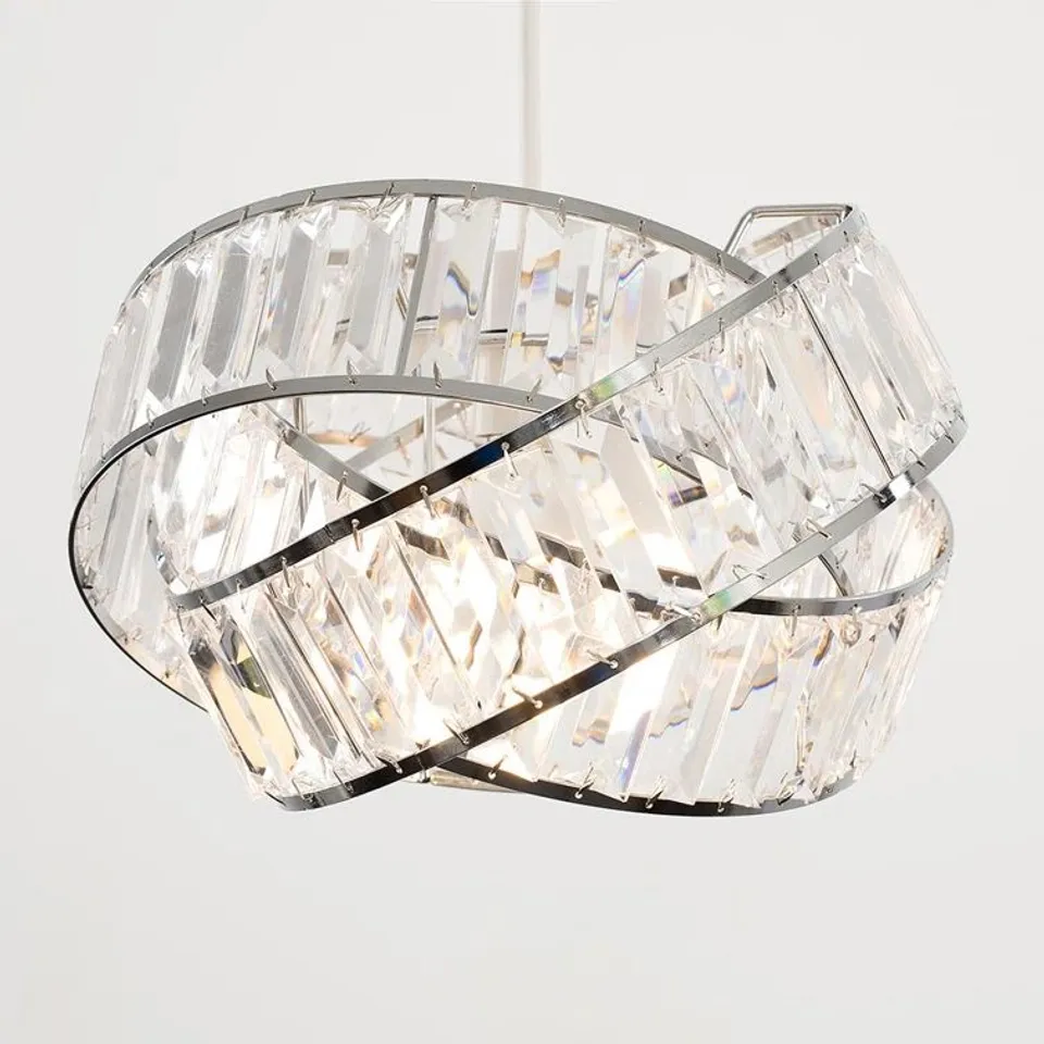 BOXED PLASTIC NOVELTY LIGHT PENDANT
