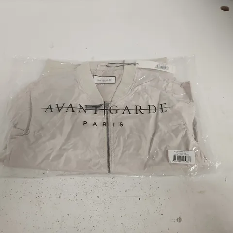 BAGGED AVANT GARDE VESTE BOMBER JACKET IN STONE - S