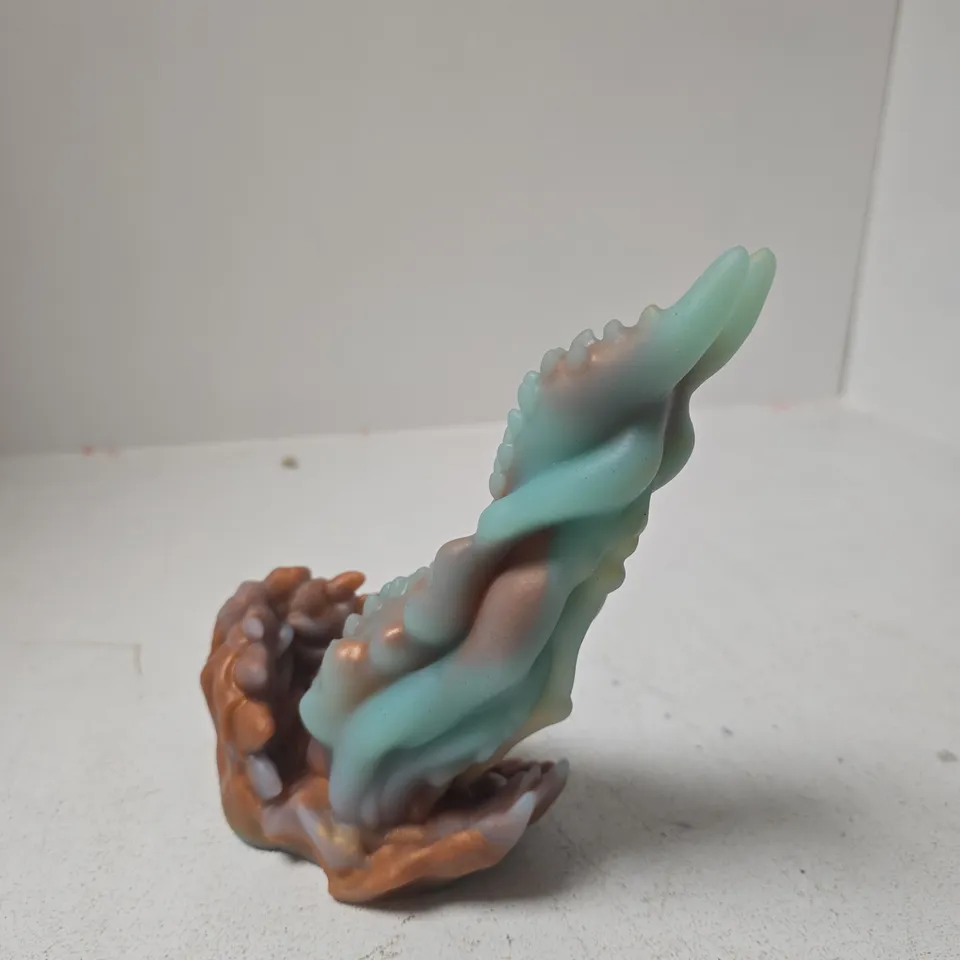 SILICONE MONSTER-INSPIRED TEXTURED SEX TOY