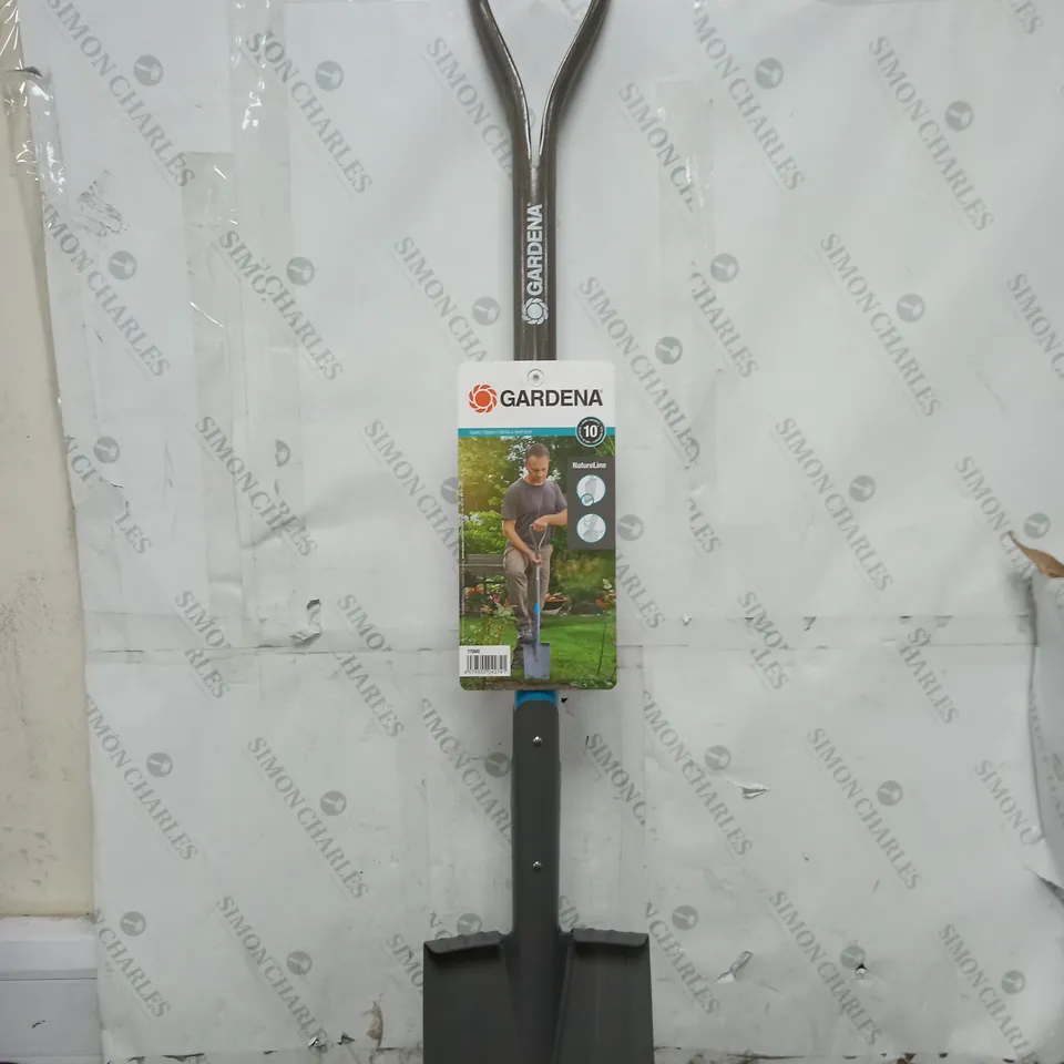 BOXED GARDENA SPADE 