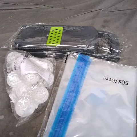 APPROXIMATELY 20 ASSORTED HOUSEHOLD PRODUCTS TO INCLUDE STORAGE BAGS, LED LIGHTS, HOME DECOR ETC 