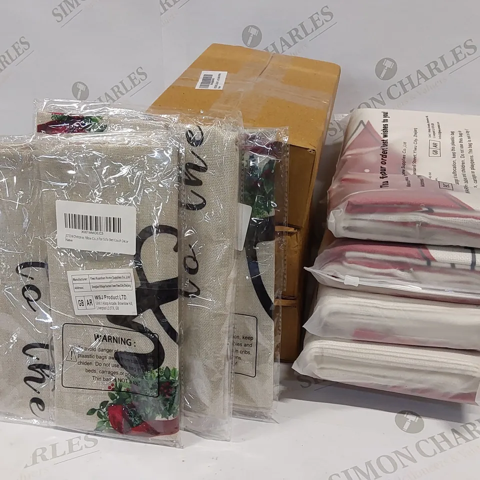 11 BRAND NEW ITEMS TO INCLUDE: 5 X CHRISTMAS CUSHION PAIRS, 3 X CHRISTMAS PILLOW, 3 X DE ORVELL 50 PACK 