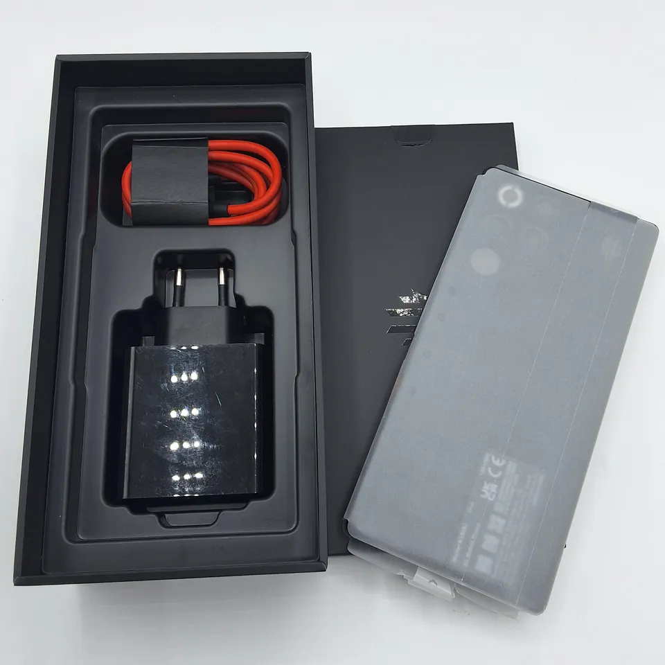 BOXED REDMAGIC 11 PRO 5G 12/256GB GAMING PHONE IN CRYO - NX809J