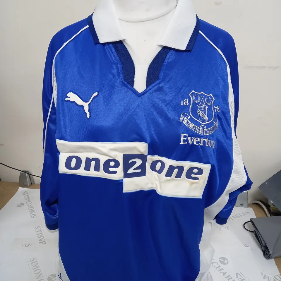 SIGNED PUMA EVERTON HOME SHIRT (2001/2002) - "GASCOIGNE 18"