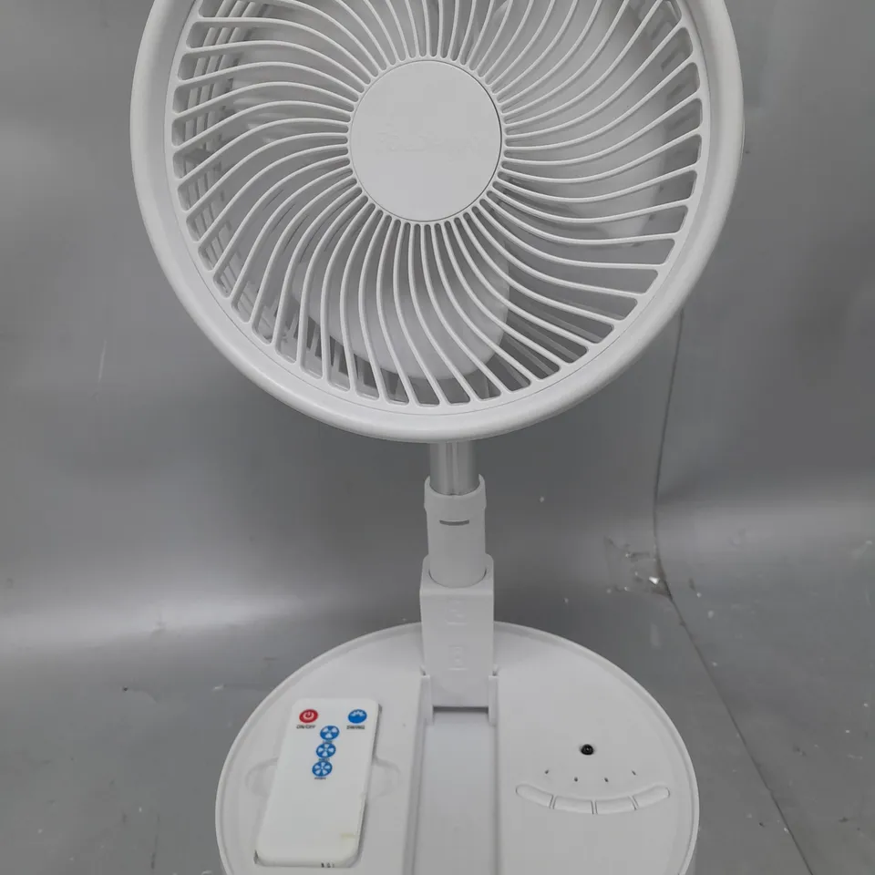 BOXED BELL & HOWELL OSCILLATING FOLDING RECHARGEABLE FAN, WHITE