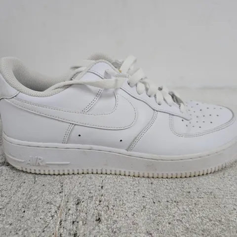 Nike Air Force 1 TRAINERS, WHITE - SIZE UK 8.5