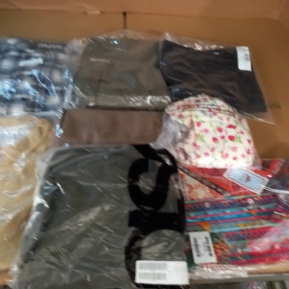 LARGE QUANTITY OF ASSORTED CLOTHING ITEMS TO INCLUDE JOE BROWN, ASOS AND BOOHOO