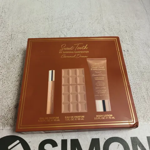 SWEET TOOTH BY SABRINA CARPENTER – CARAMEL DREAM GIFT SET (EDP 10ML + 30ML + BODY LOTION 75ML)
