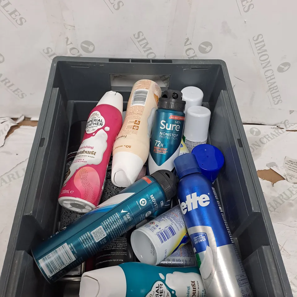 ASSORTED AEROSOLS TO INCLUDE GILETTE BODY SPRAY , IMPERIAL LEATHER FOAM BODY WASH , HAIRSPRAY ETC - COLLECTION ONLY 