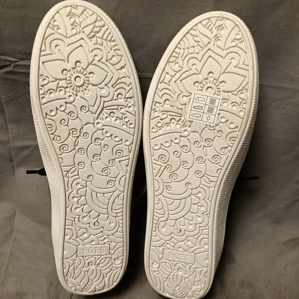 BOBS BY SKECHERS BLACK MEMORY FOAM SNEAKERS – WOMEN'S - UK 6