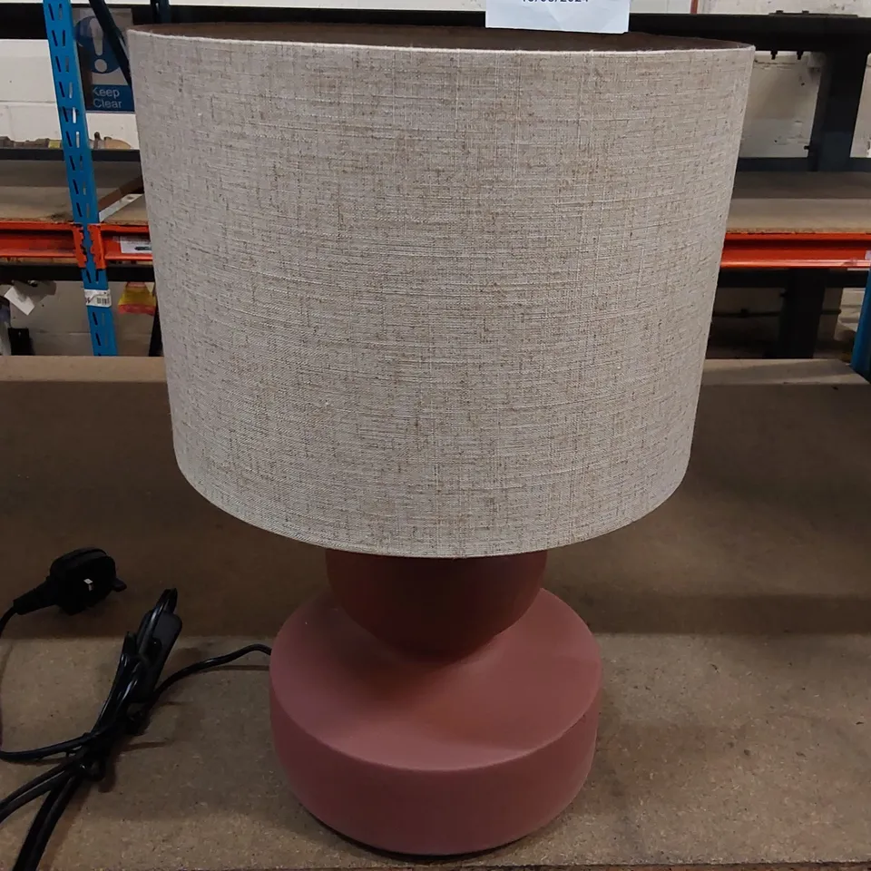 BOXED CAIRI CERAMIC TABLE LAMP (1 BOX)