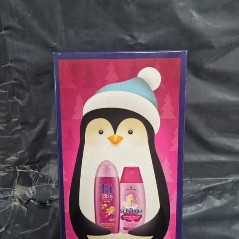 BOX OF APPROXIMATELY 8 FA KIDS MERMAID SHOWER GEL 250 ML + SCHAUMA KIDS GIRL HAIR SHAMPOO 250 ML, COSMETIC SET