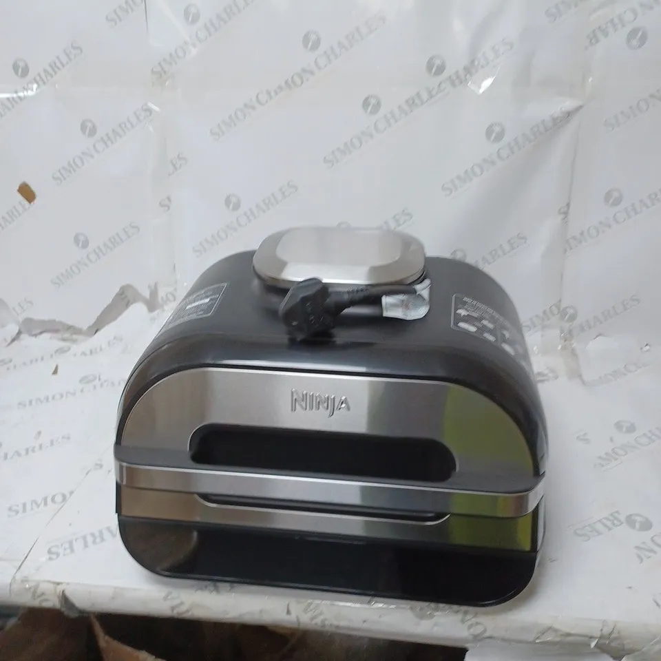 BOXED NINJA FOODI MAX HEALTH GRILL & AIR FRYER WITH AUTO IQ AG551UK