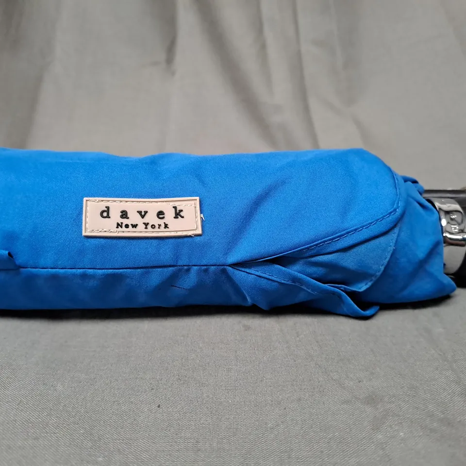 BOXED DAVEK TRAVELLER UMBRELLA IN ROYAL BLUE