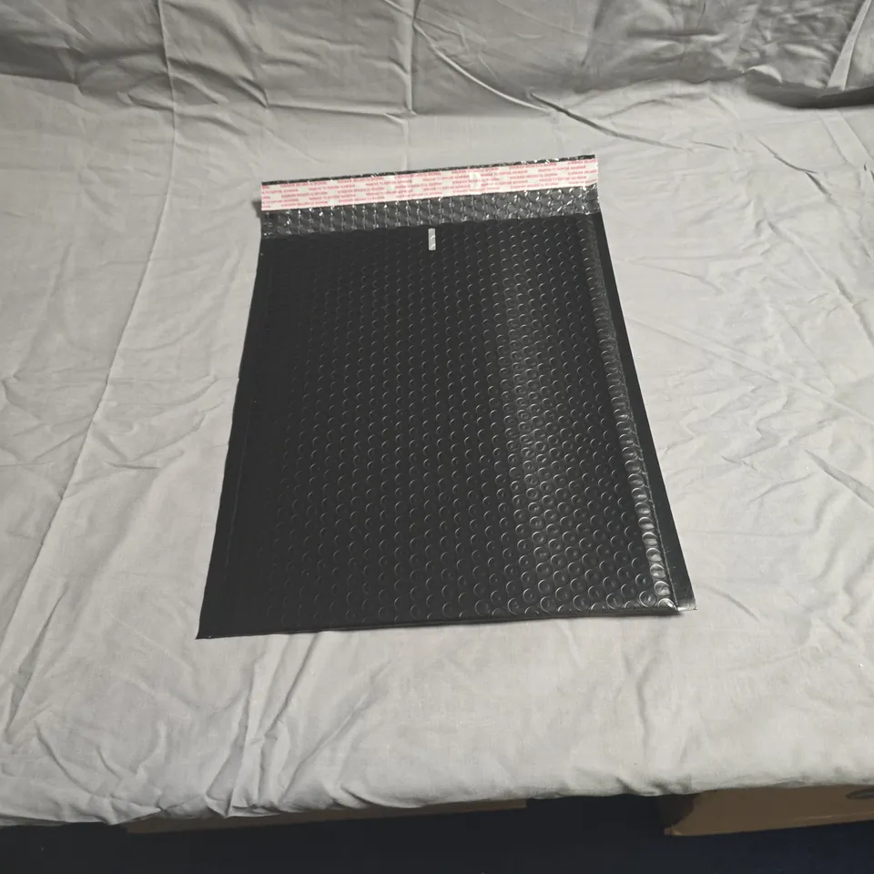 APPROXIMATELY 200 ORBYT BUBBLE MAILER ENVELOPE – BLACK