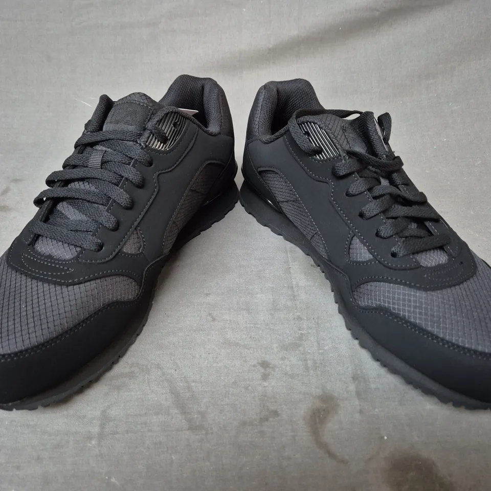 BOXED PAIR OF FILA SHOES IN BLACK UK SIZE 11