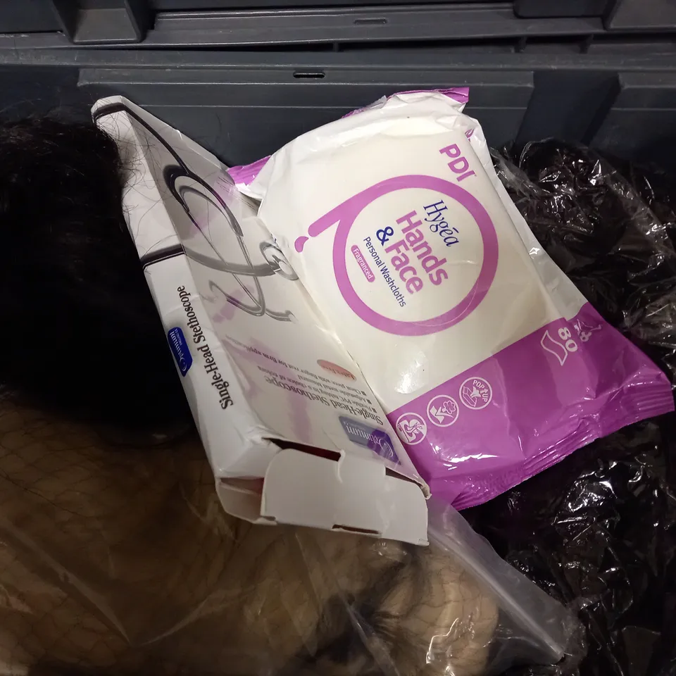 BOX OF APPROX 7 ASSORTED HEALTH AND BEAUTY ITEMS TO INCLUDE - HYGEA HANDS & FACE WASHCLOTHES - CHERISH KINKY BULK AFRO - SANCTUARY SPA BODY WASH ECT 