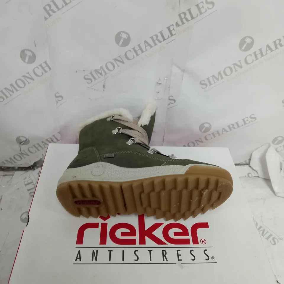 BOXED RIEKER ANTISTRESS WARM HIKING BOOTS, KHAKI - SIZE 4