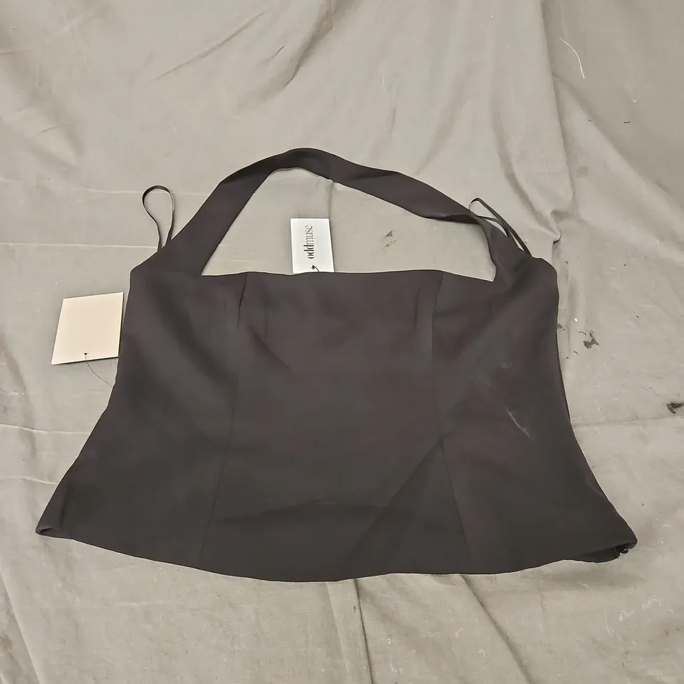 ODDMUSE THE ULTIMATE MUSE HALTER TOP IN BLACK SIZE XL