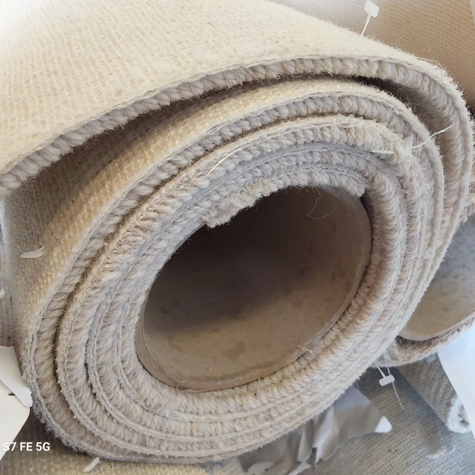 ROLL OF QUALITY BEACHCOMBER STRAND DRIFTWOOD CARPET APPROXIMATELY 5M × 2.17M