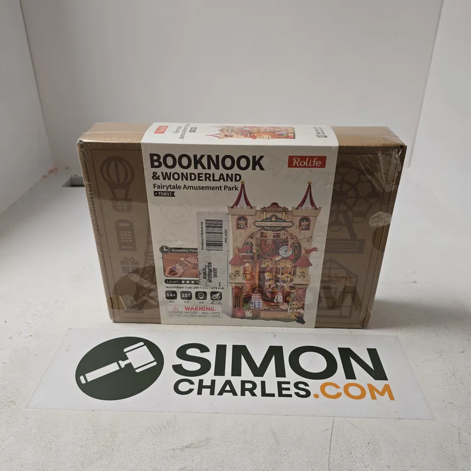 BOXED ROLIFE BOOKNOOK & WONDERLAND FAIRYTALE AMUSEMENT PARK TGB17