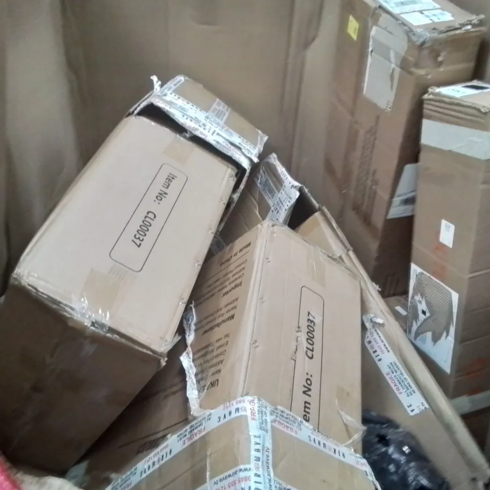 PALLET OF ASSORTED HOUSEHOLD GOODS AND PRODUCTS TO INCLUDE;BACK AND NECK MASSAGER,DOG HAMMOCK,HANDBAG 
