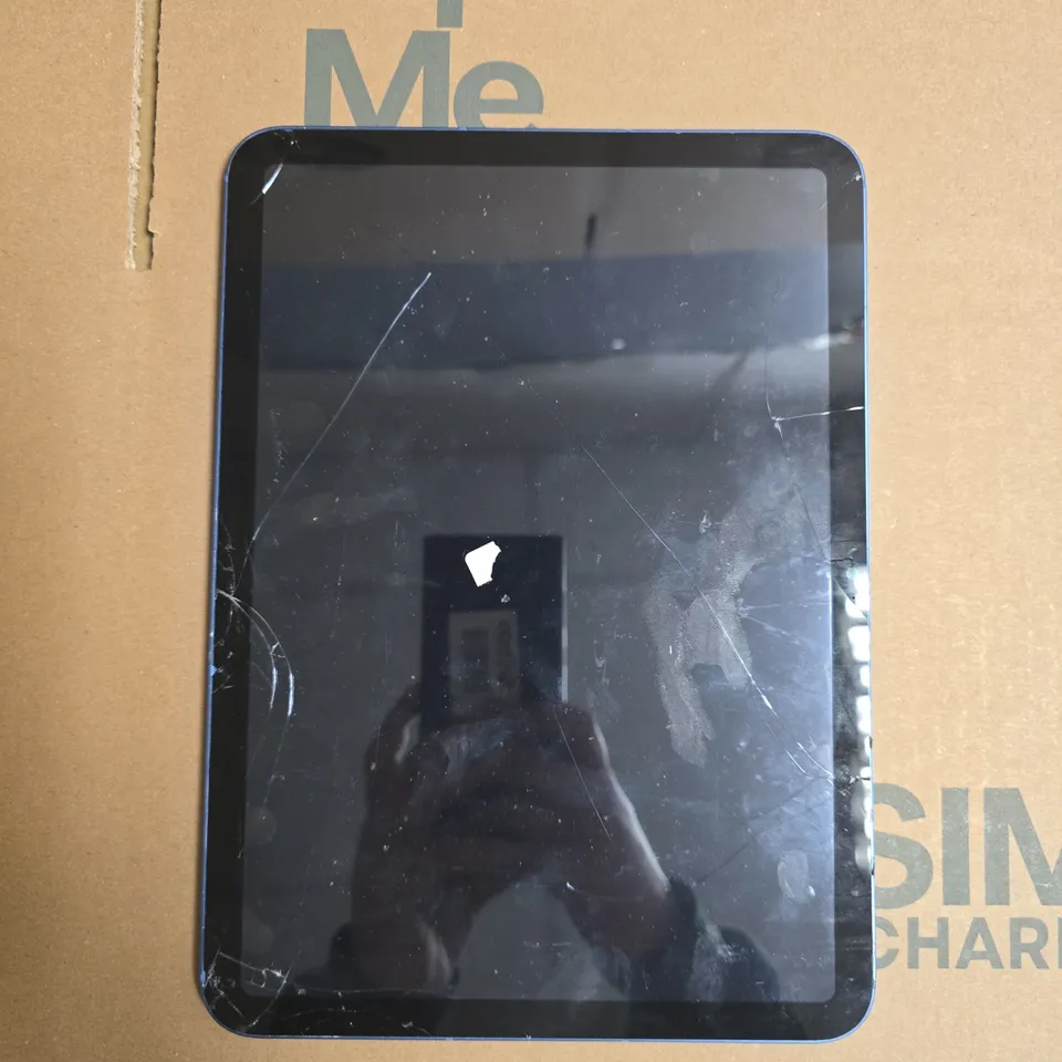 APPLE IPAD TABLET - A2757