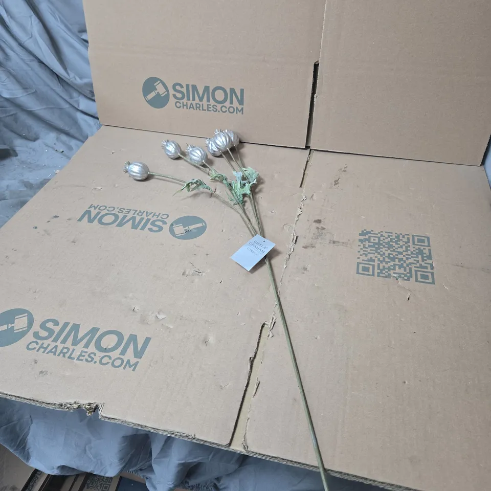 2 X BOX OF APPROXIMATELY 11 GISELA GRAHAM GREEN STEM, SILVER FLOWER DECORATIONS