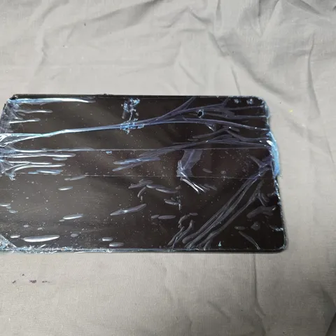 SAMSUNG TABLET – DAMAGED SCREEN